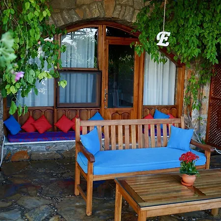 Piano - Adults Only Hotel