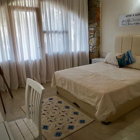 Piano - Adults Only Hotel *